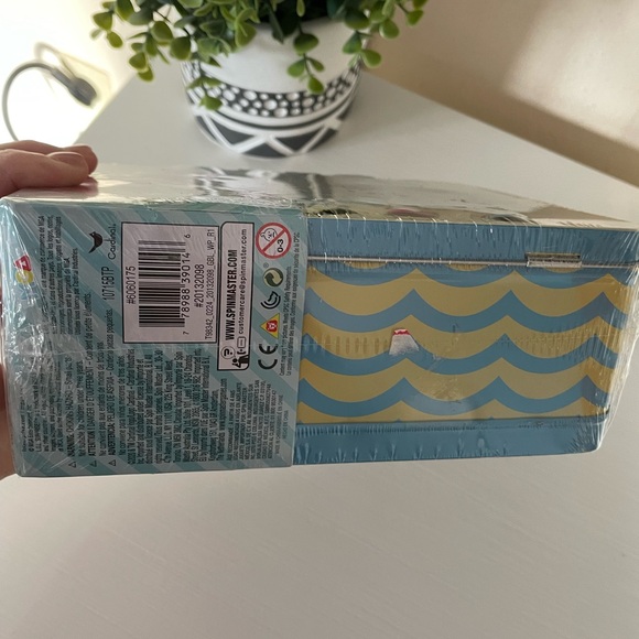 LOL Surprise BFF’s 48 Piece Puzzle Metal Lunchbox Tin By Lol New Puzzle Lunchbox - Picture 5 of 5